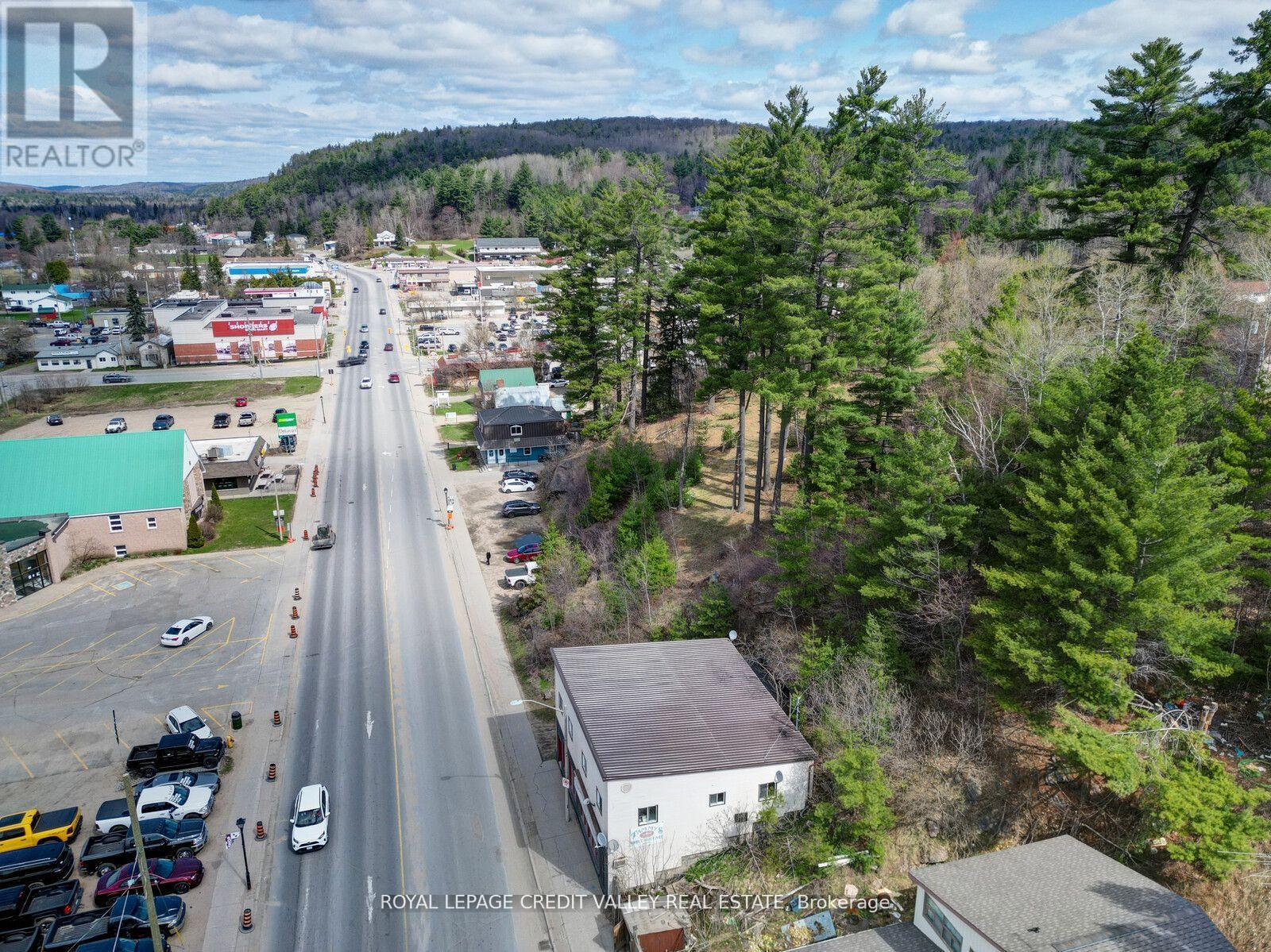 105 HASTINGS STREET N