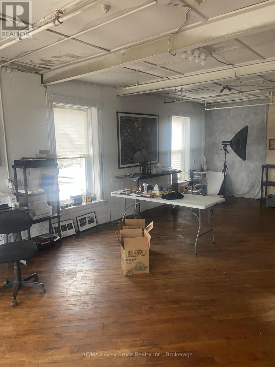 UNIT#305 – 1198 2ND AVENUE E
