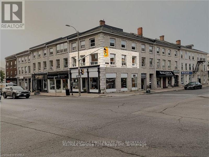 UNIT #4 – 159 WELLINGTON STREET