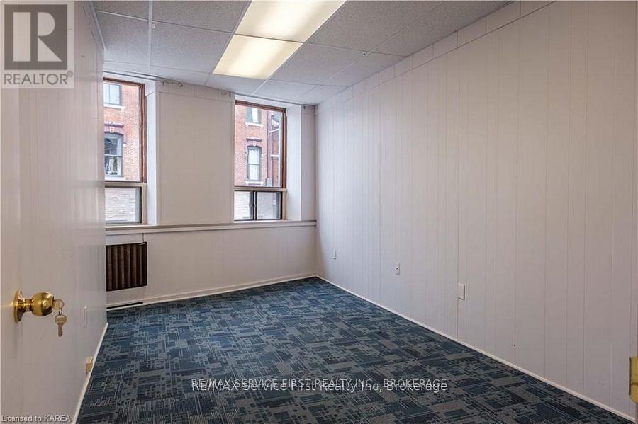 UNIT #4 – 159 WELLINGTON STREET