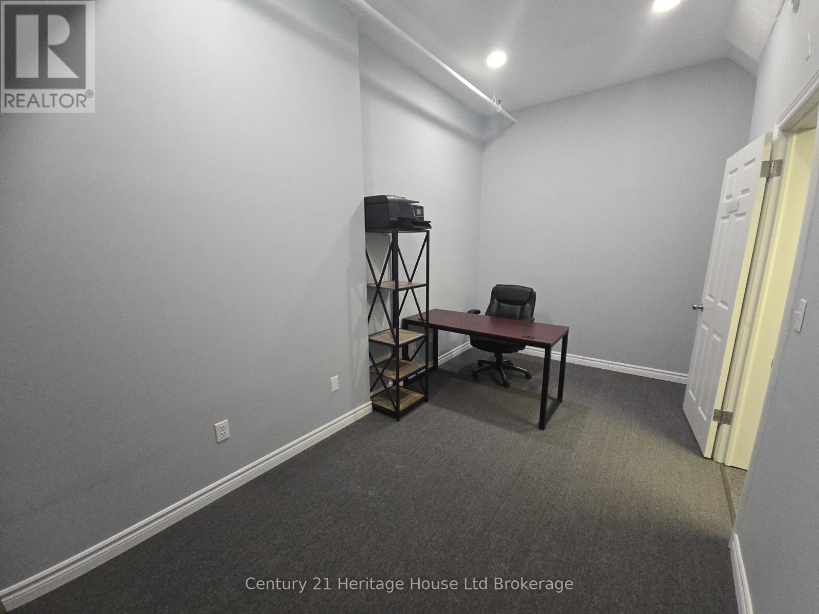 THIRD FLOOR NORTH WEST – 476 PEEL STREET