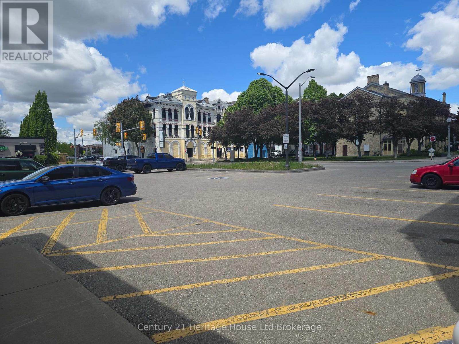THIRD FLOOR NORTH WEST – 476 PEEL STREET