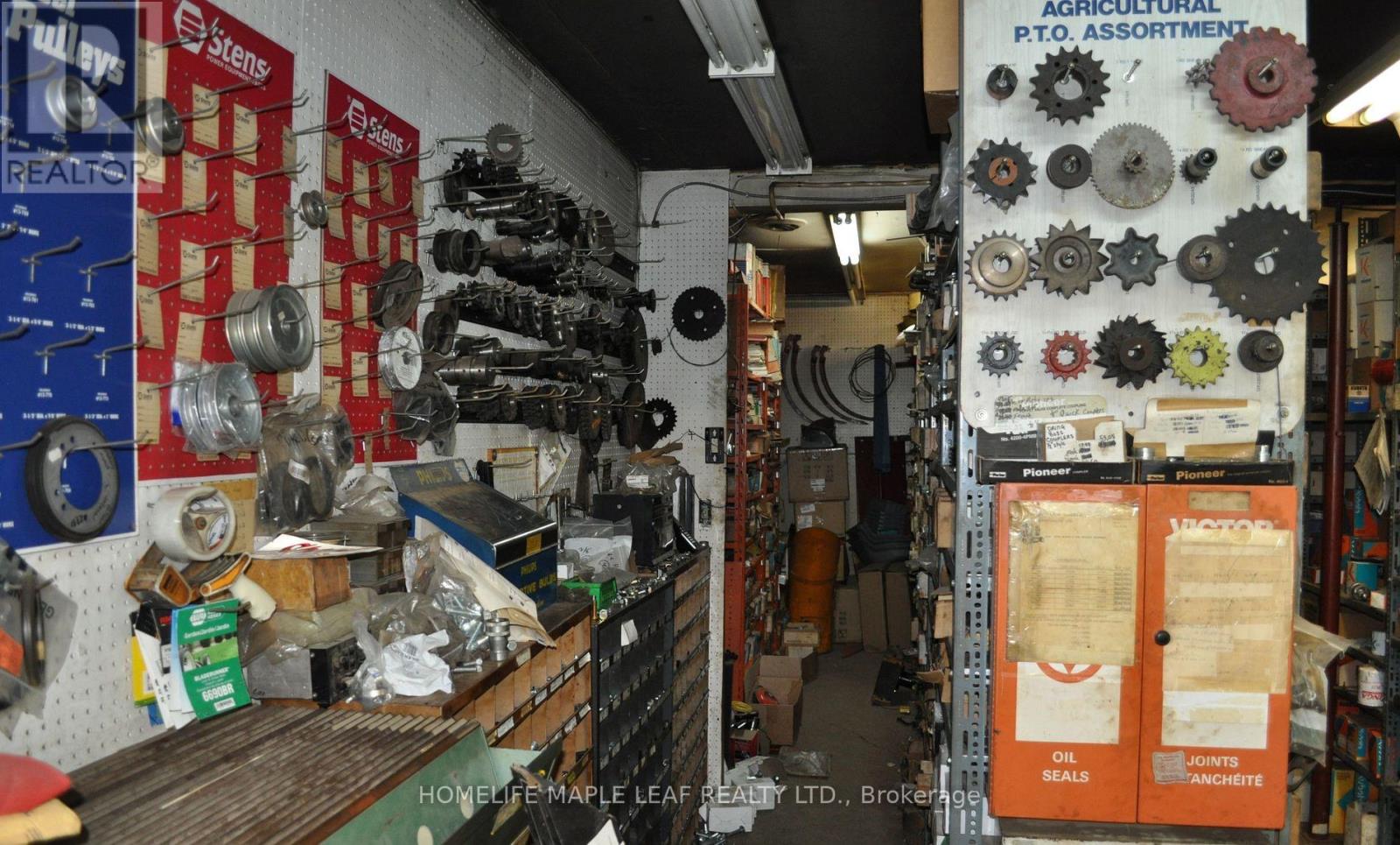 5919 KING ST (HWY 542)