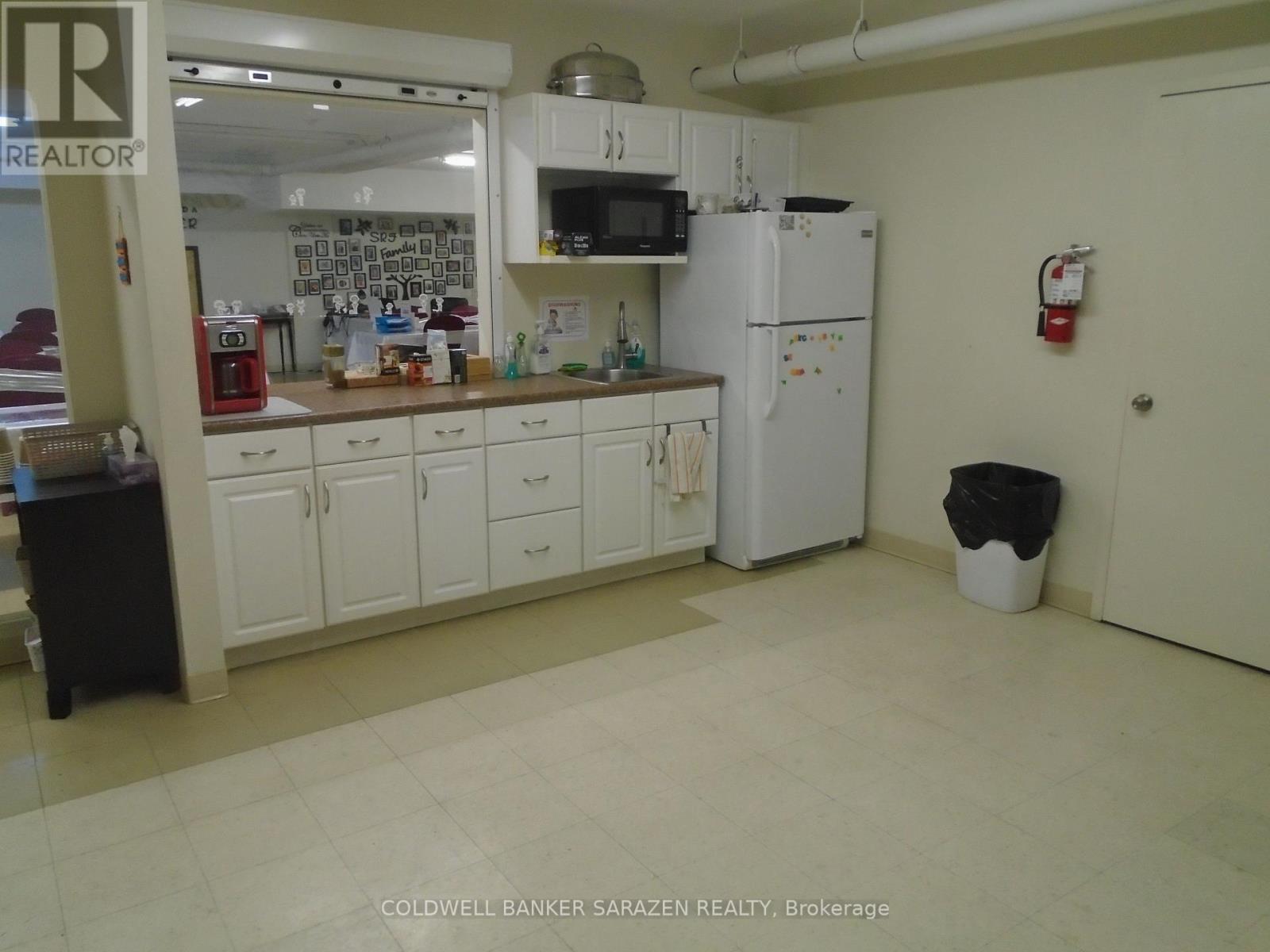 22 – 563 GLADSTONE AVENUE N