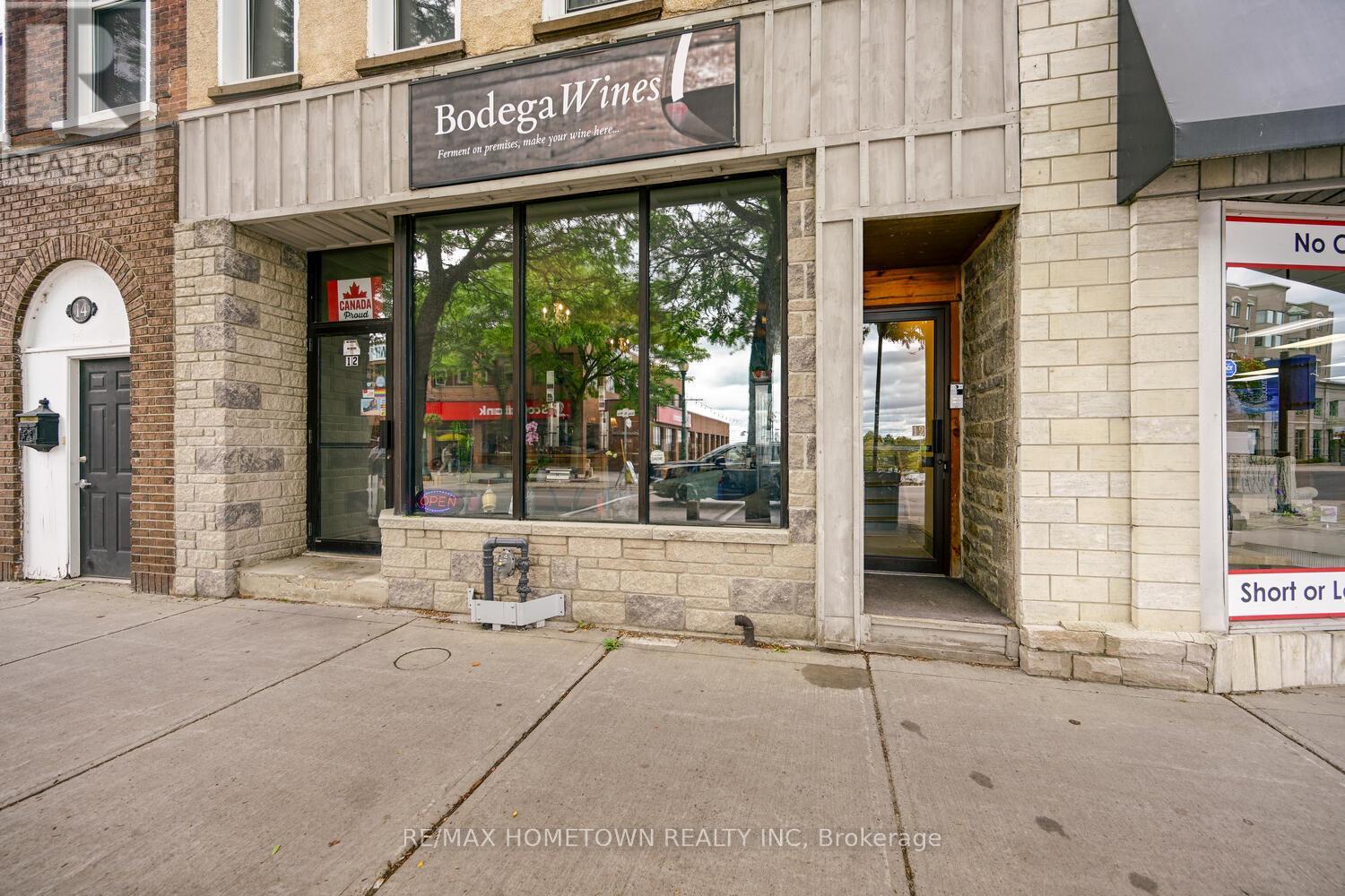 10-12 KING STREET W