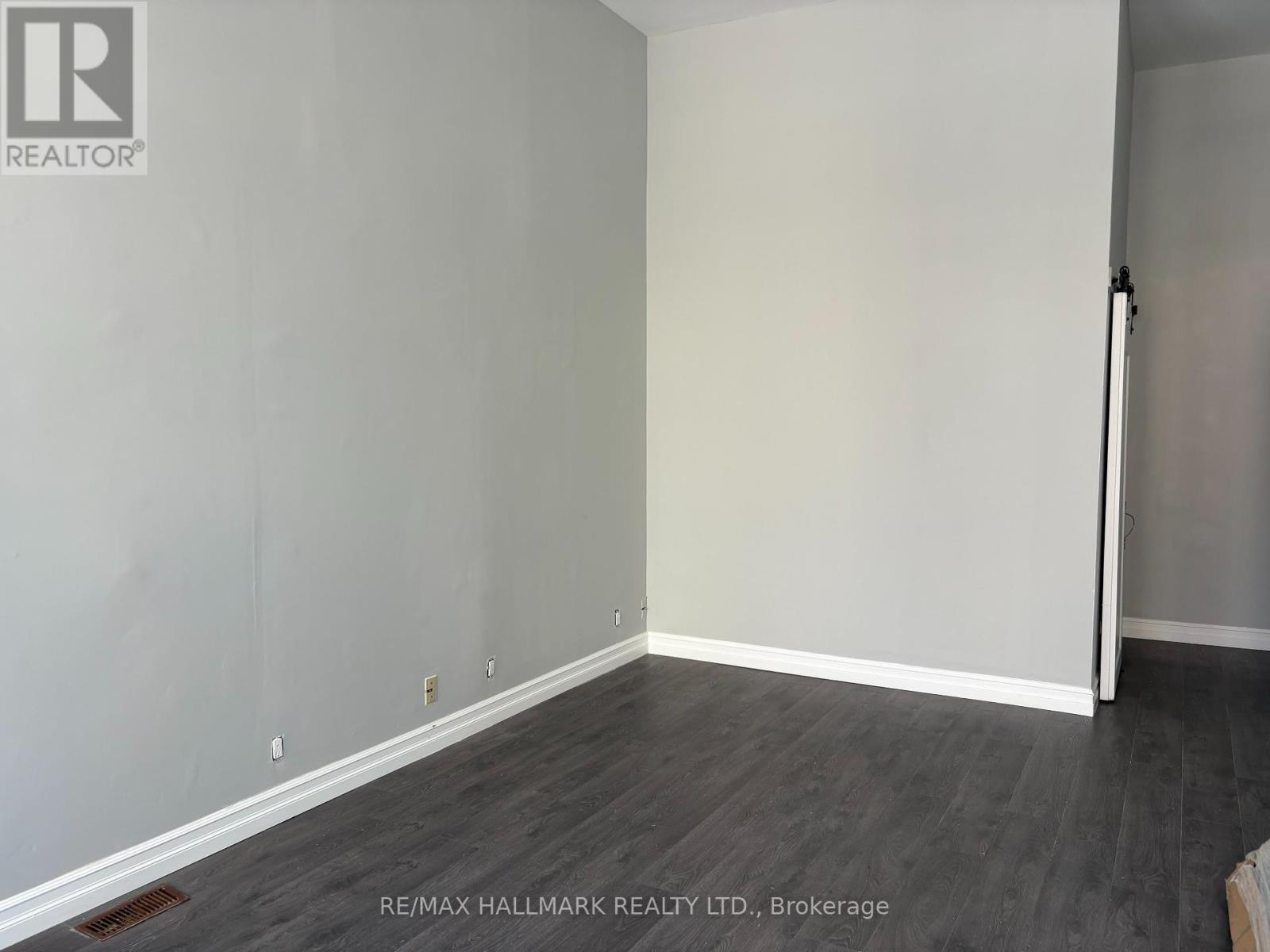 221-223 DUNDAS STREET