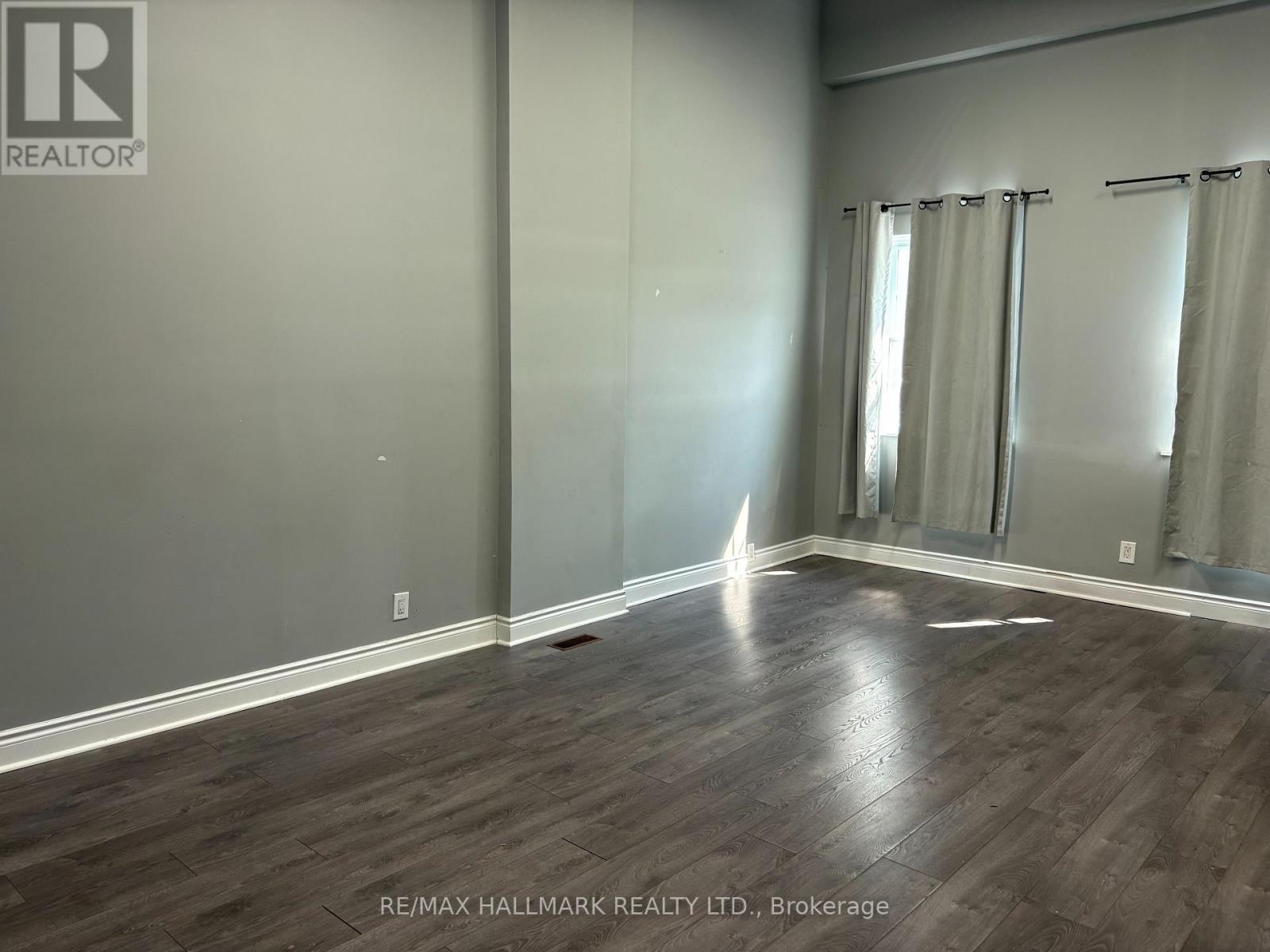 221-223 DUNDAS STREET