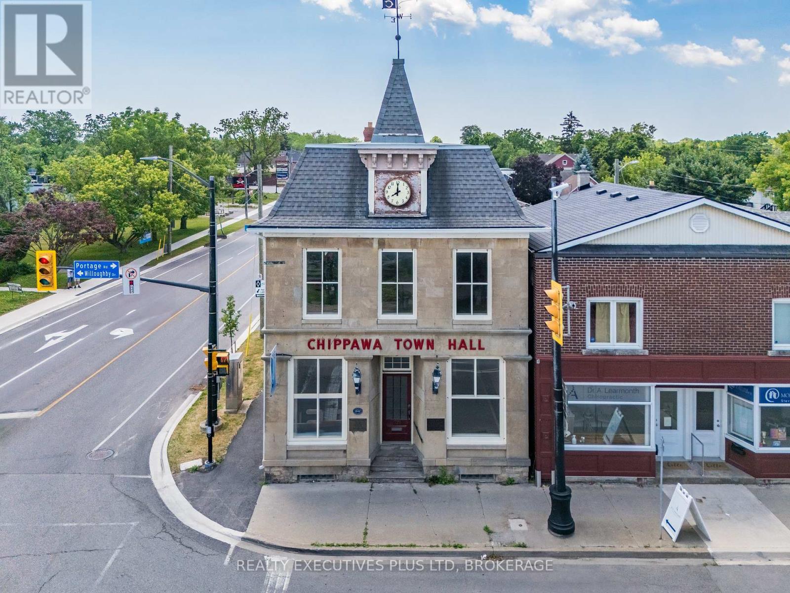 8196 CUMMINGTON SQUARE W