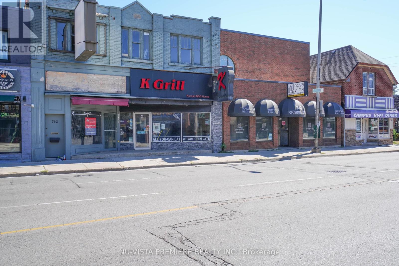 2 – 742 RICHMOND STREET