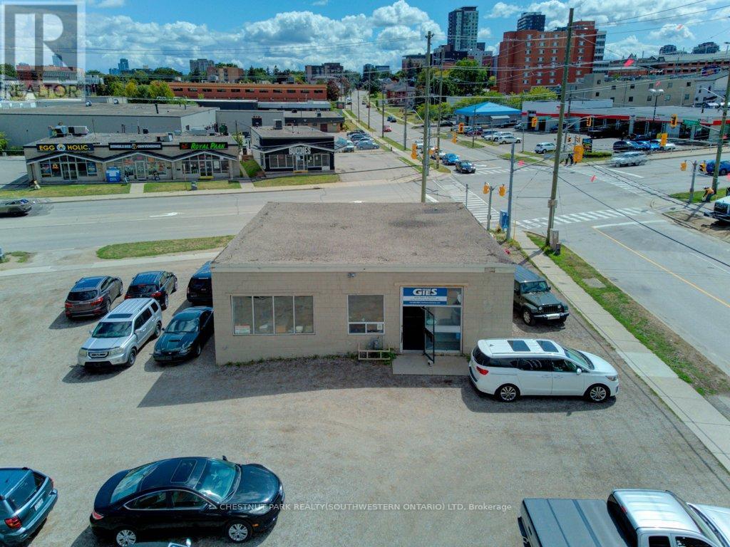 24-26 UNNIVERSITY AVENUE