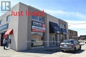 203 – 555 YORK STREET