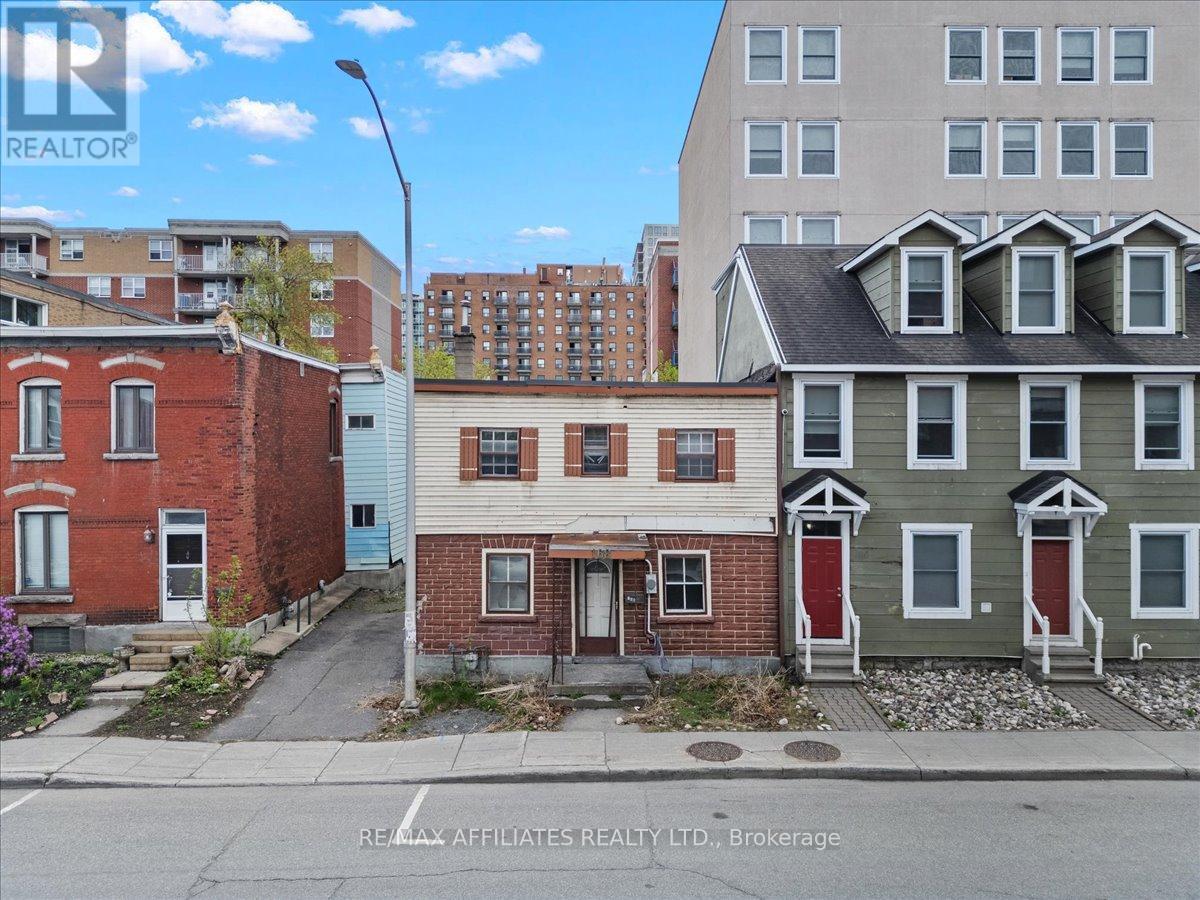 168-174 MURRAY STREET N