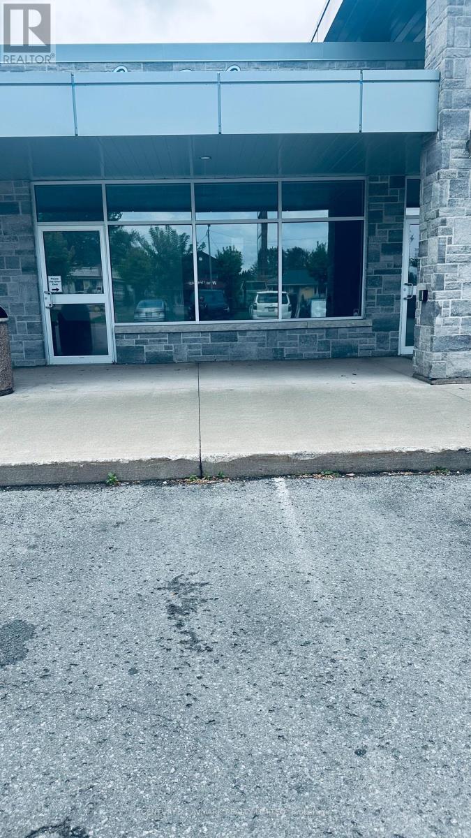 3 – 8040 LUNDY’S LANE