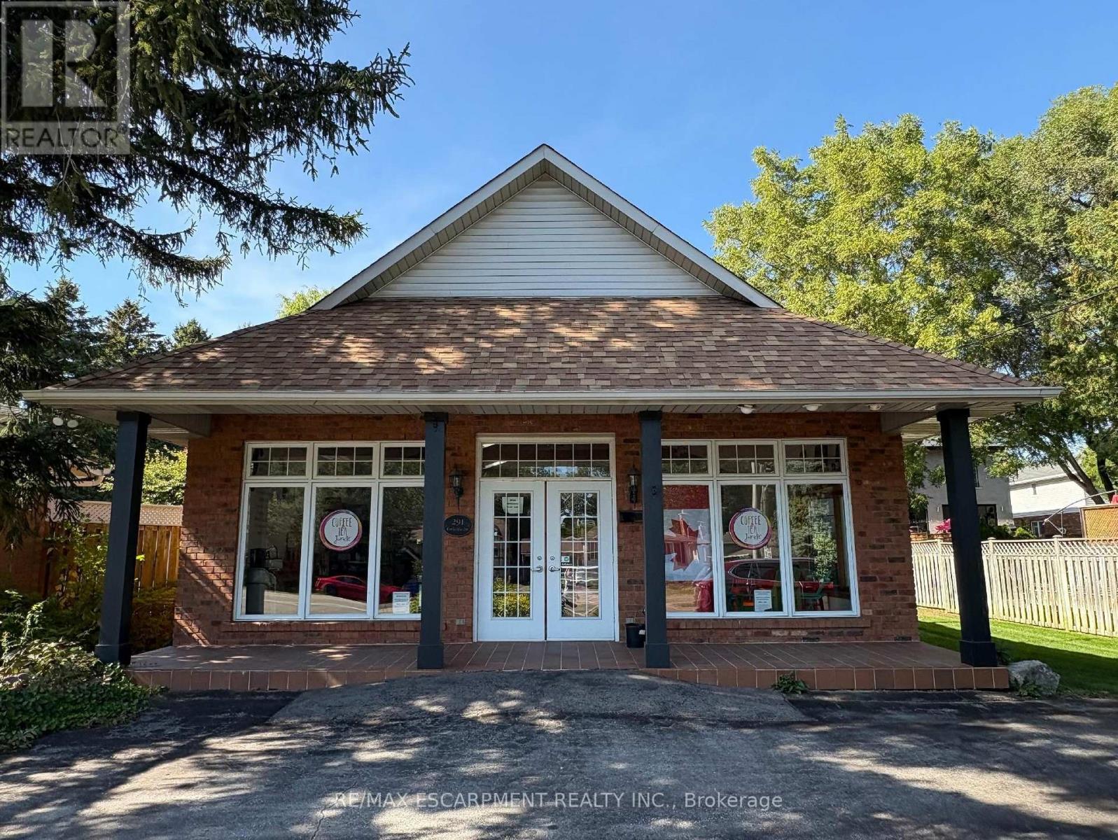 291 PARKSIDE DRIVE