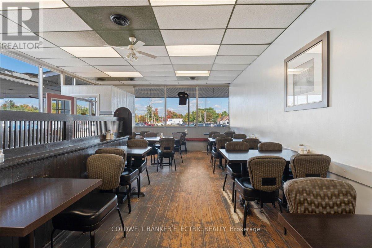UNIT #10 – 833 CHEMONG ROAD