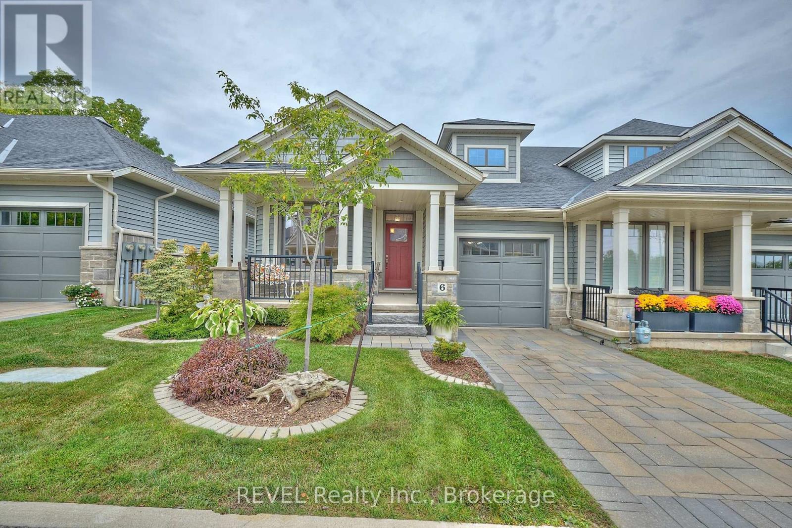 6 – 2848 KING STREET