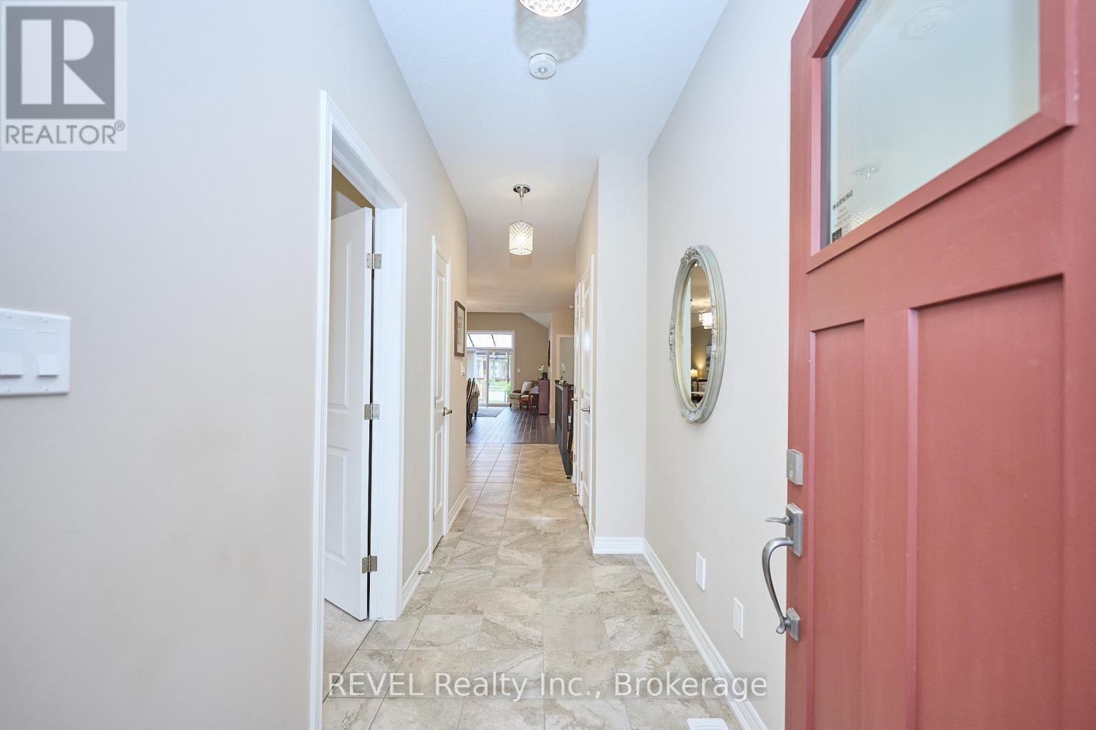 6 – 2848 KING STREET