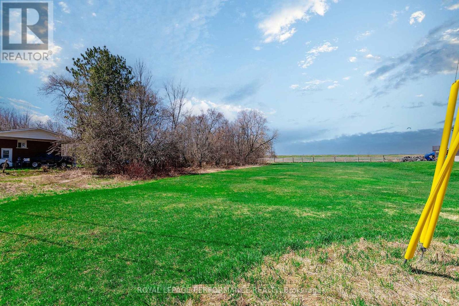 LOT PENDLETON STREET