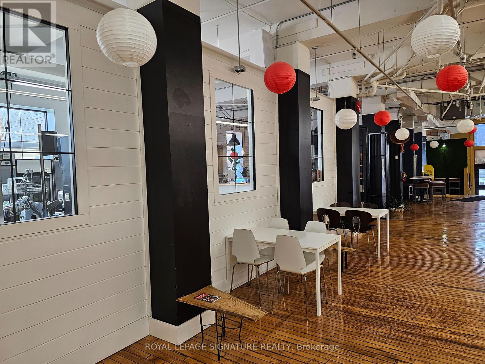 630 DUNDAS STREET