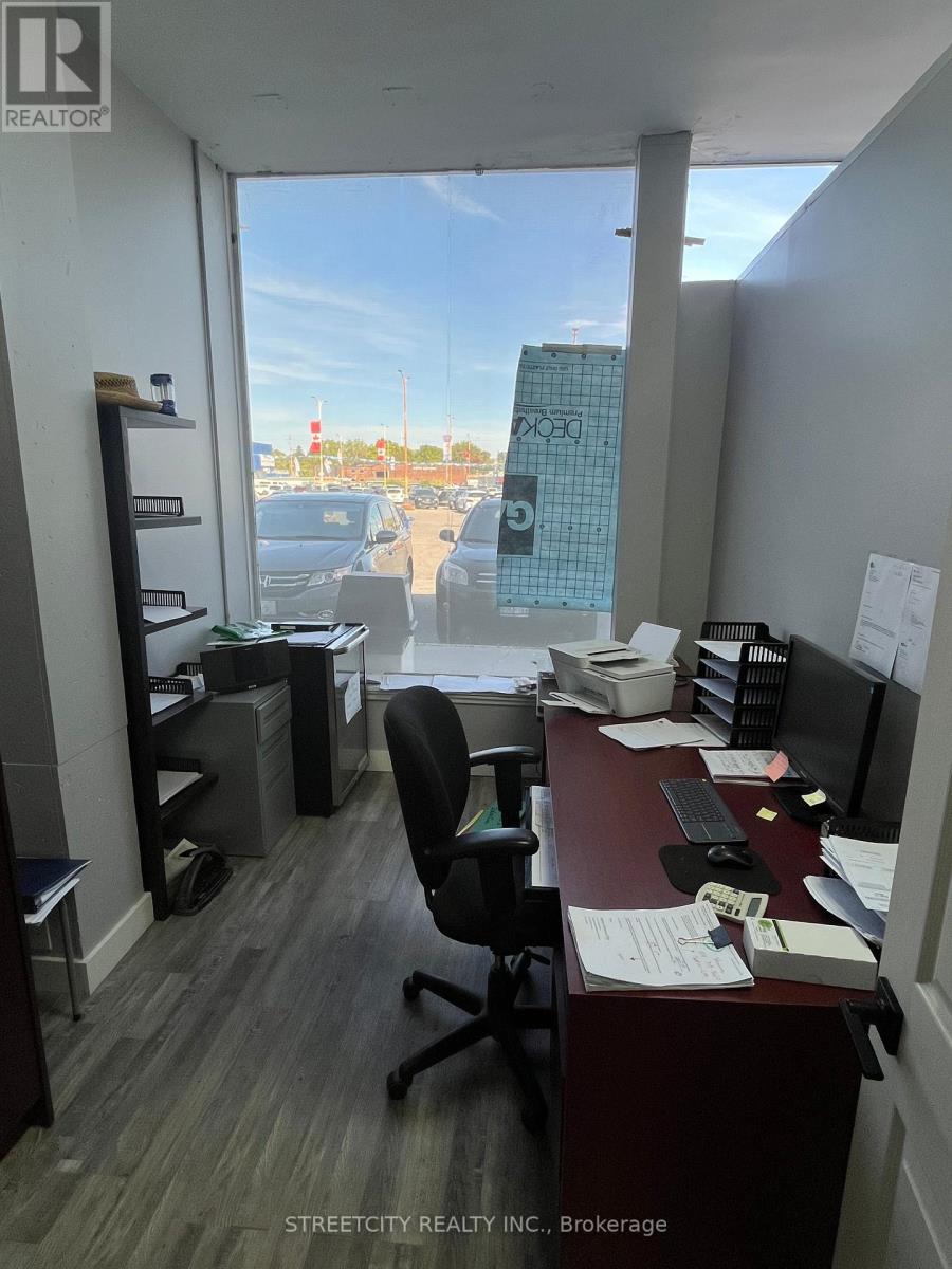UNIT C – 1472 DUNDAS STREET