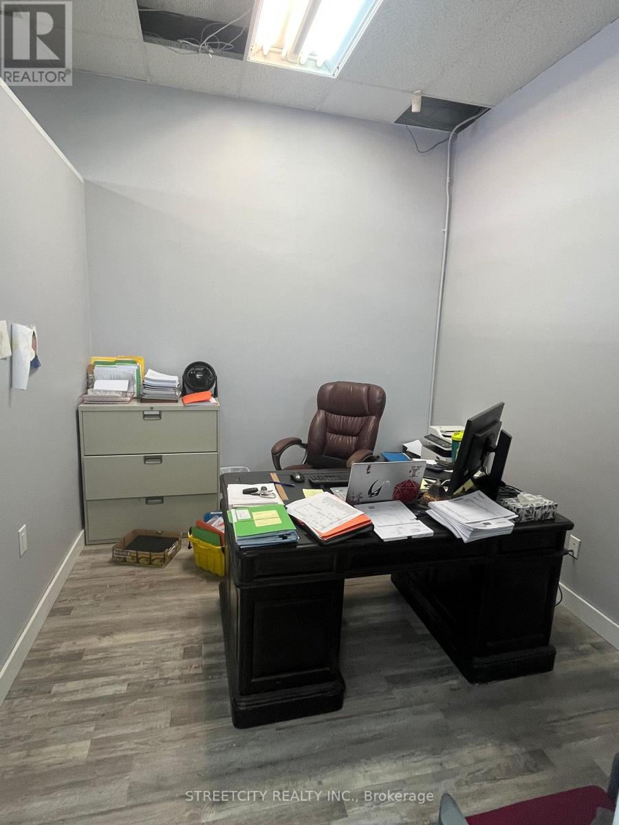 UNIT C – 1472 DUNDAS STREET