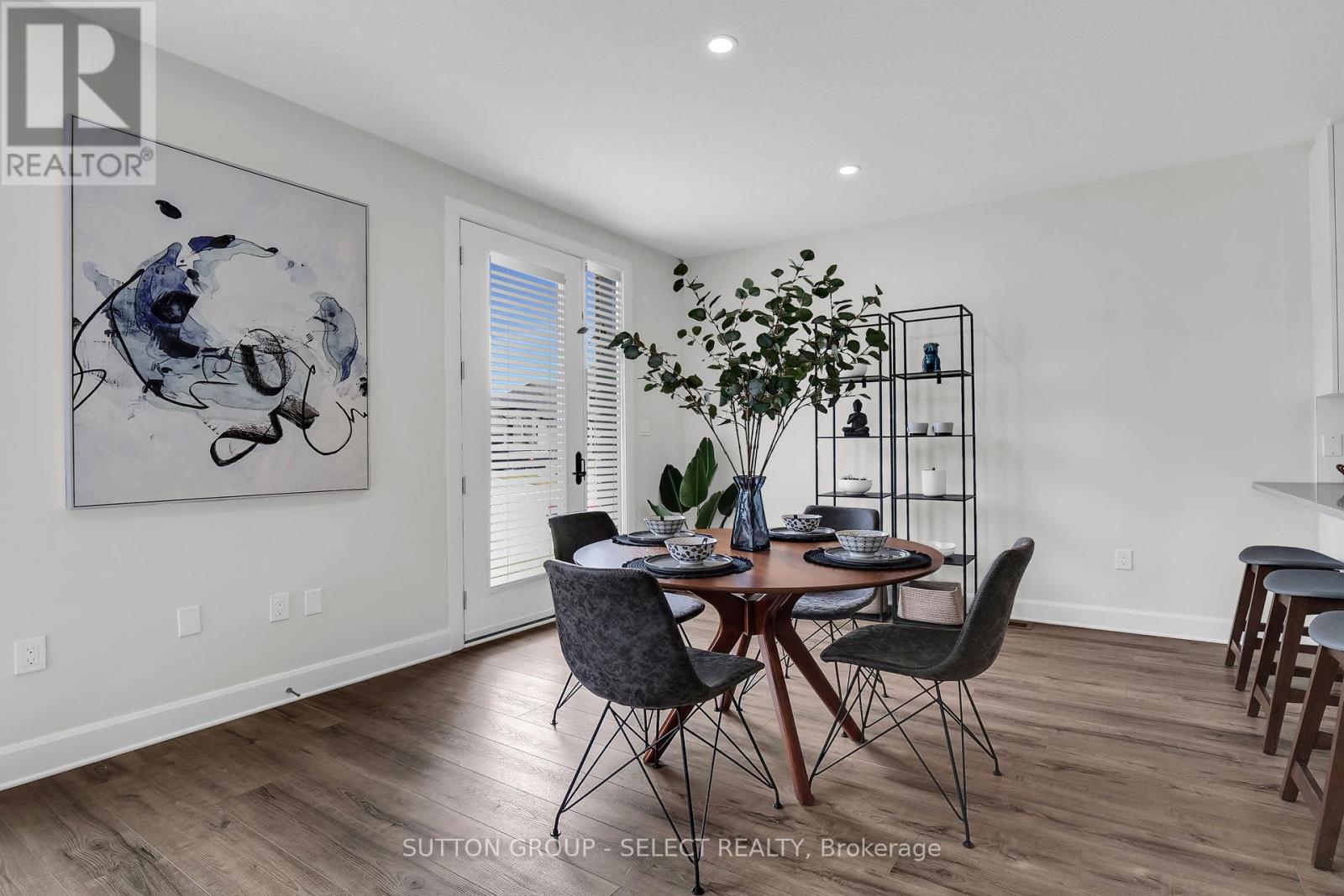 203 – 175 DOAN DRIVE