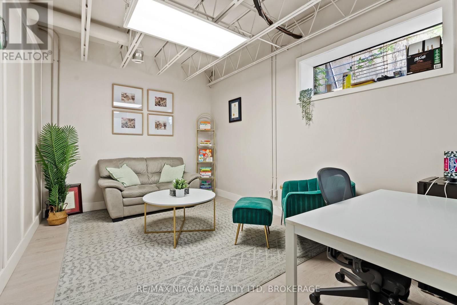 B3W – 1440 PELHAM STREET