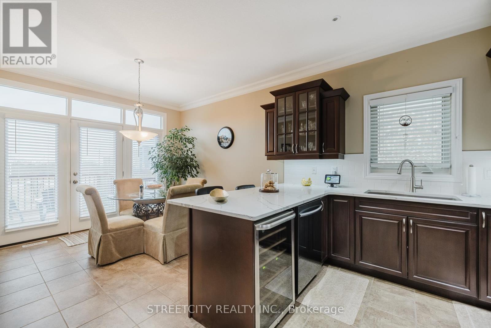 15 – 2615 COLONEL TALBOT ROAD