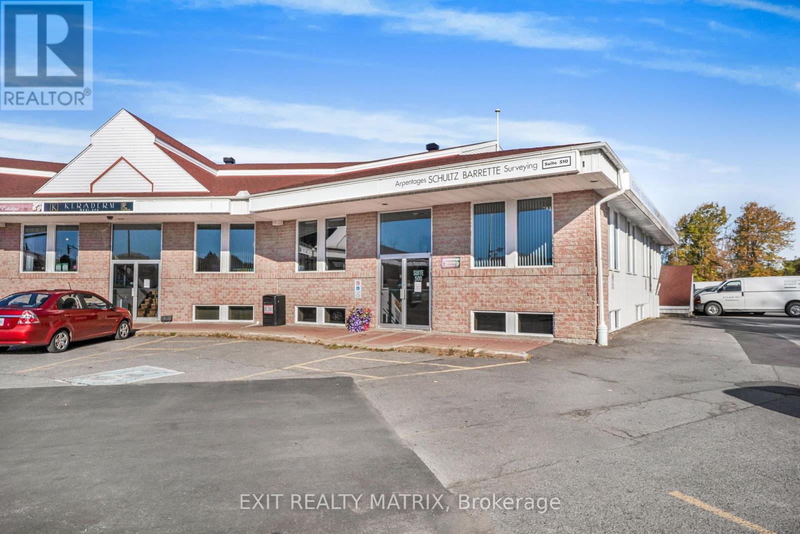 500 – 1 MAIN STREET E