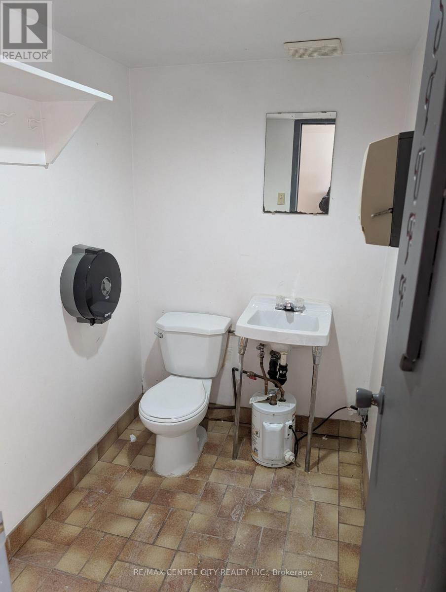 LOWER LEVEL – 1544 DUNDAS STREET