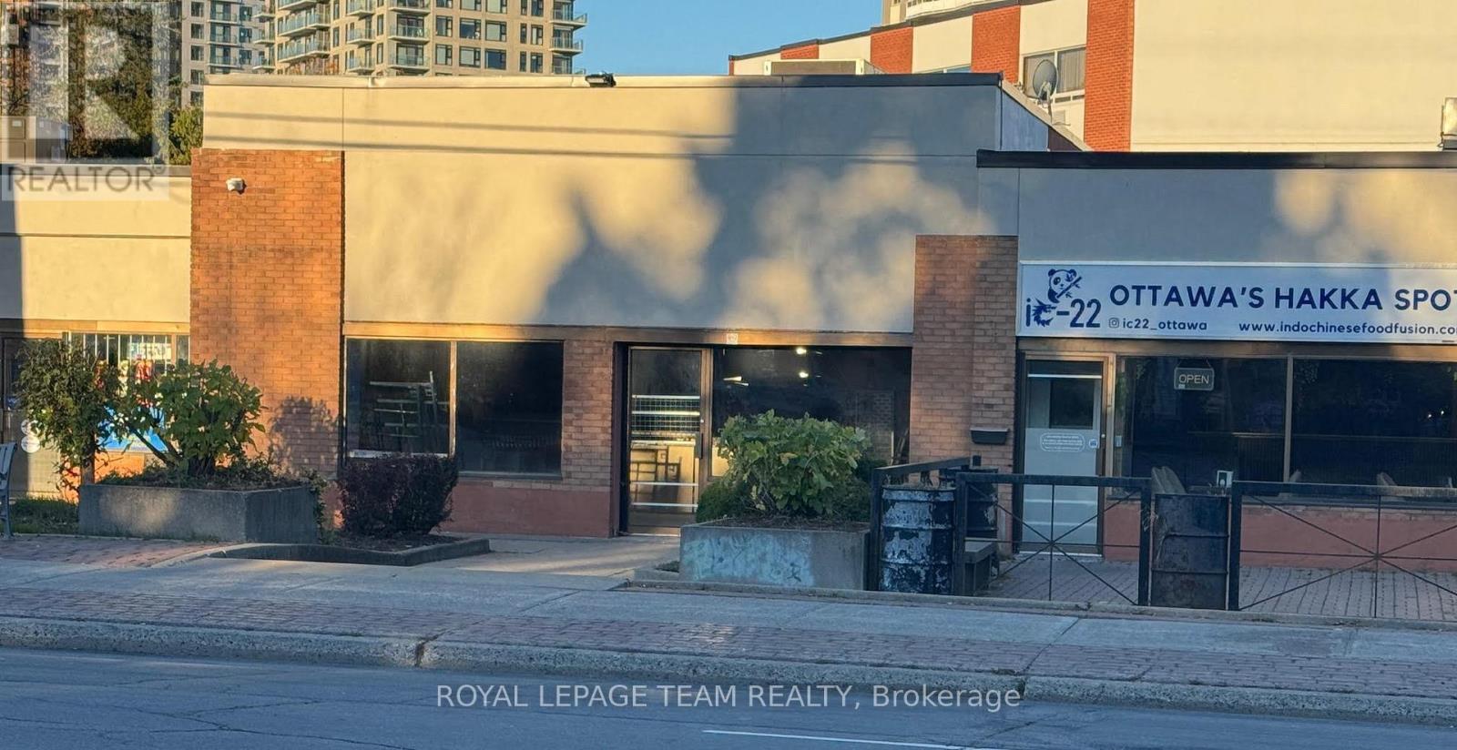 B – 848 MERIVALE ROAD