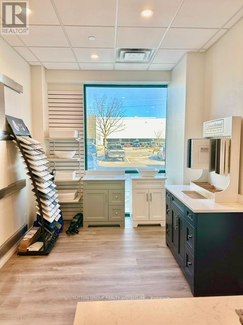 4 – 465 PINEBUSH ROAD S