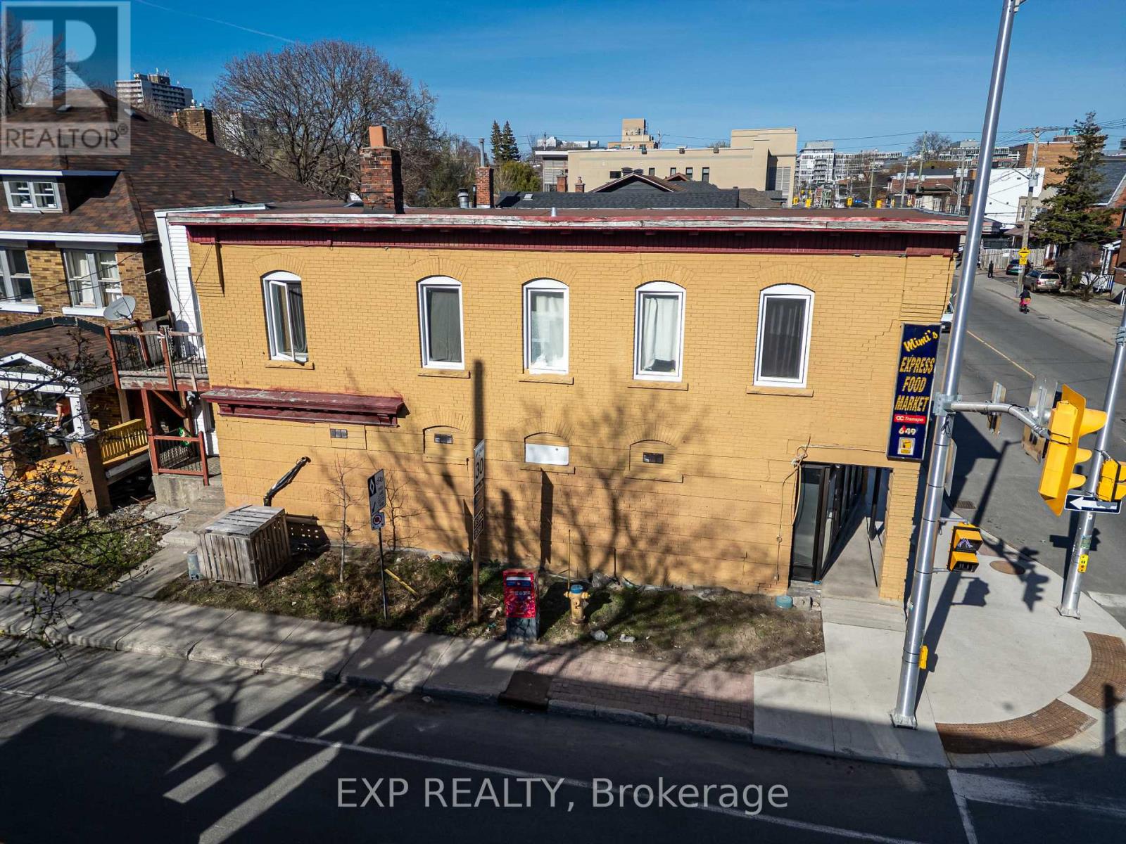 549 GLADSTONE AVENUE