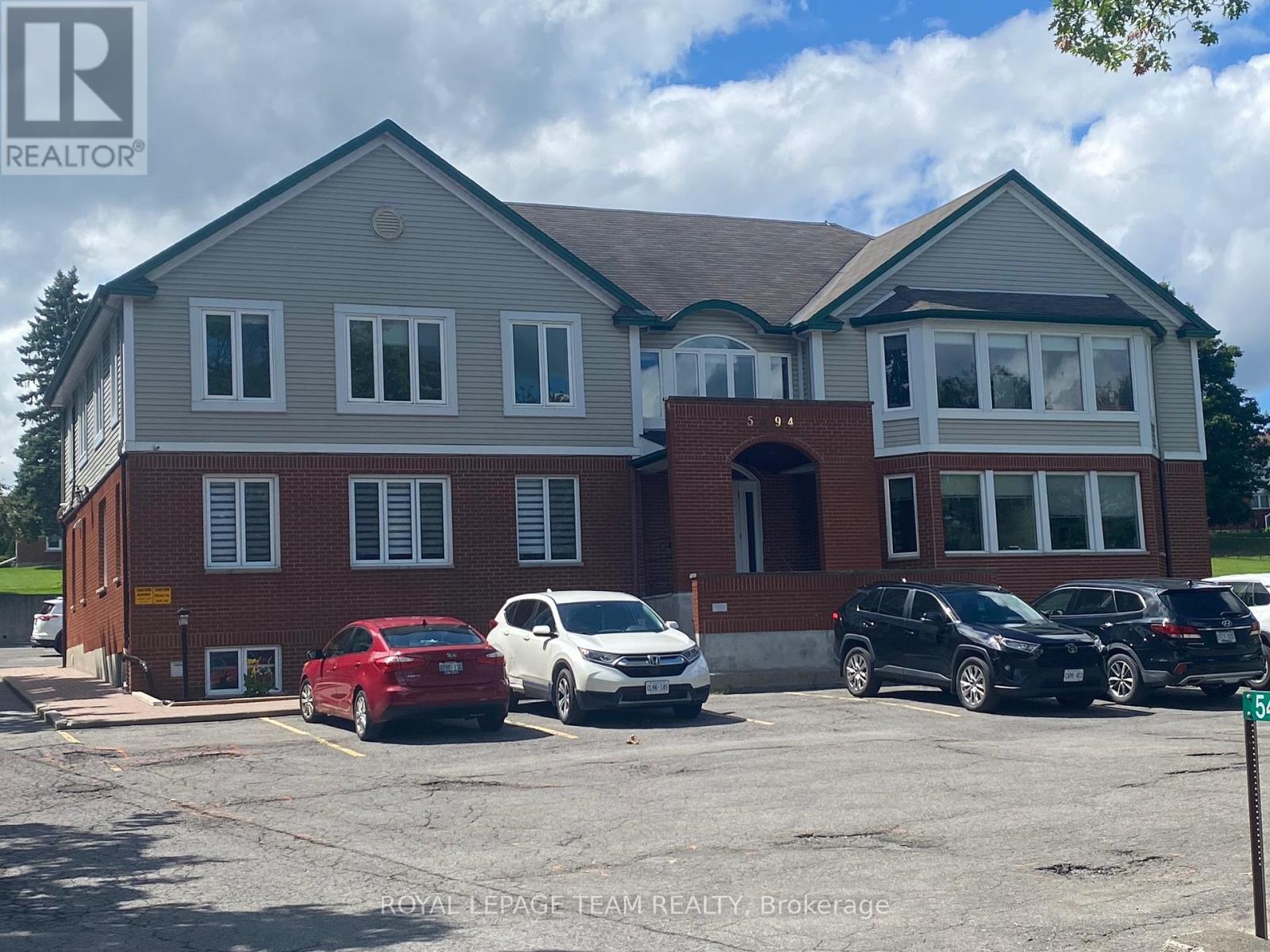 1B – 5494 MAIN STREET W