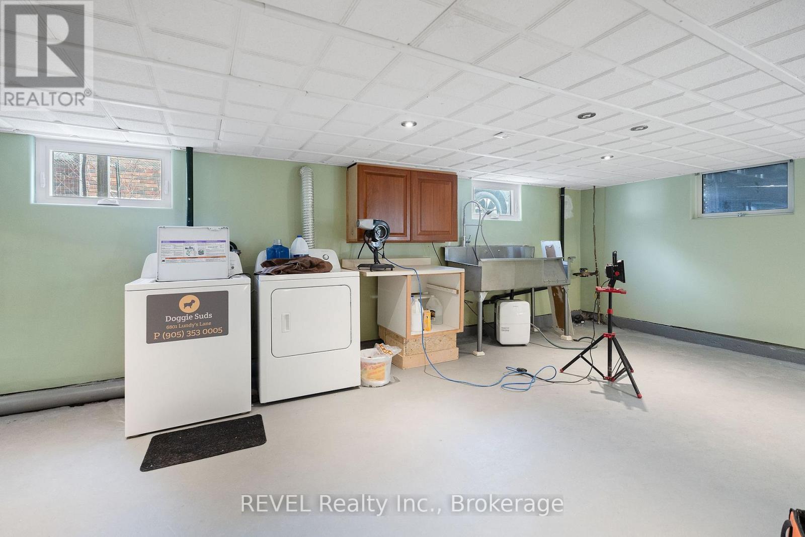 LOWER – 6801 LUNDYS LANE