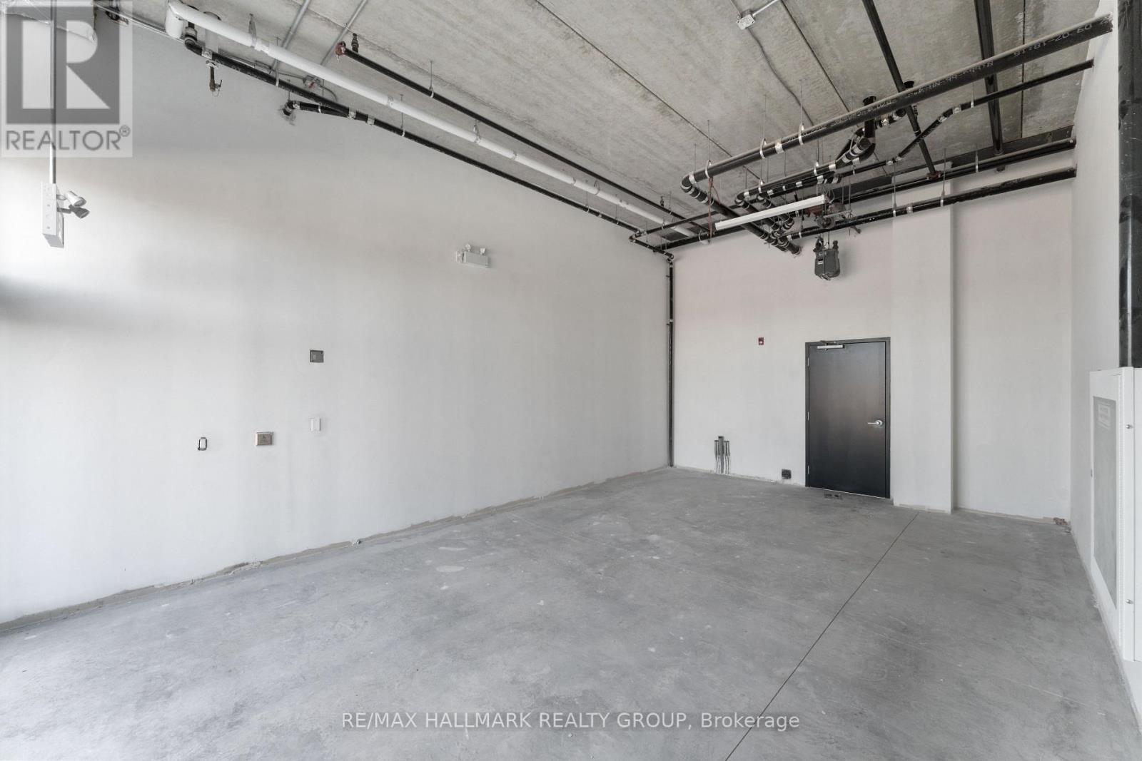 11 – 1340 HEMLOCK ROAD