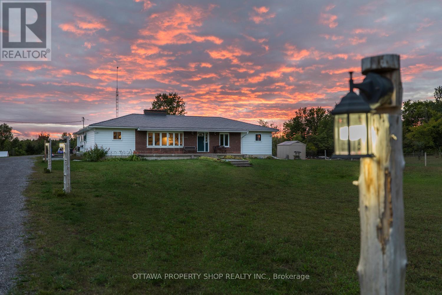 2428 GREYS CREEK ROAD