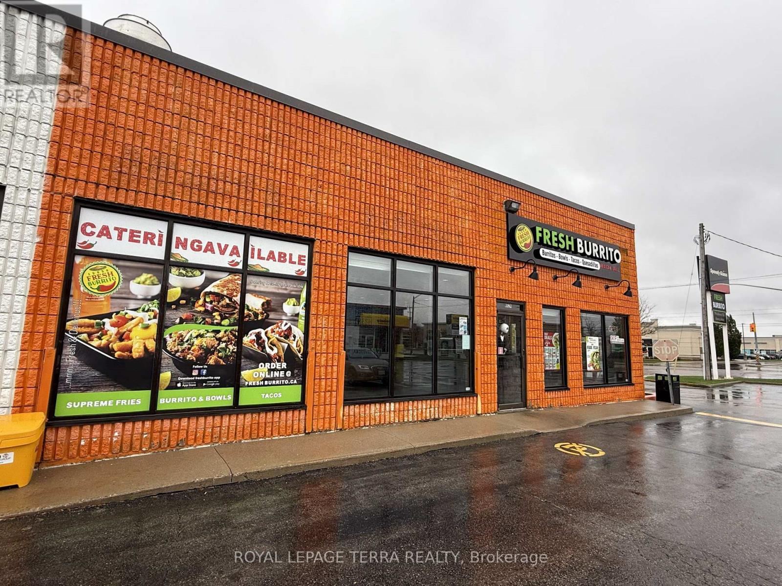 A – 652 FAIRWAY ROAD S
