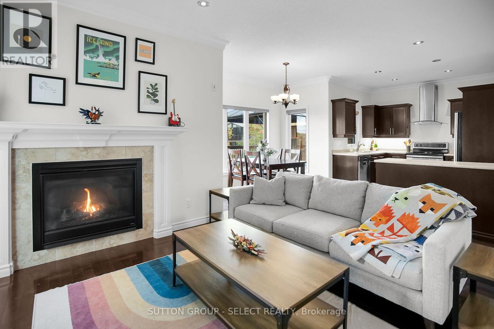 43 – 777 APRICOT DRIVE