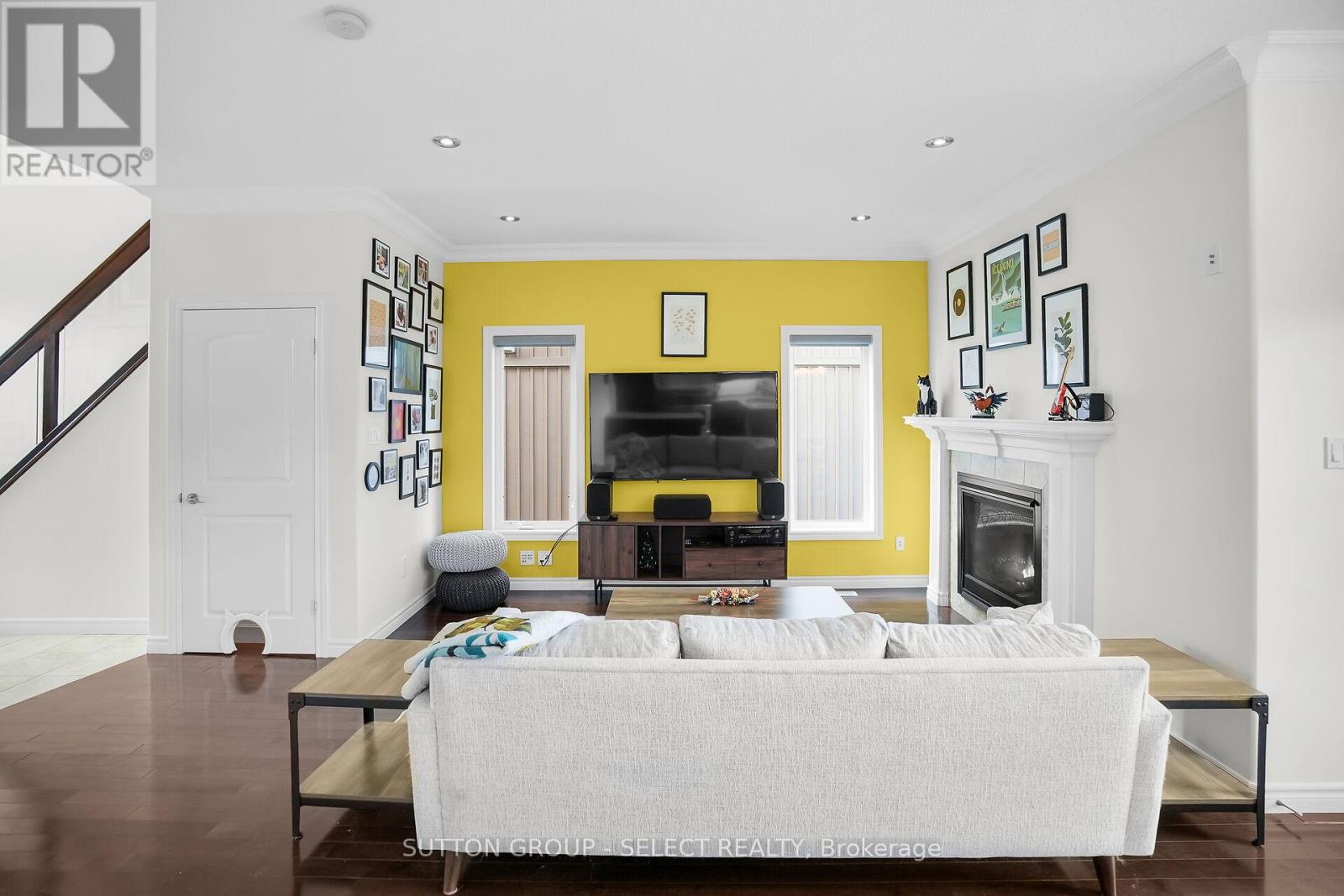 43 – 777 APRICOT DRIVE