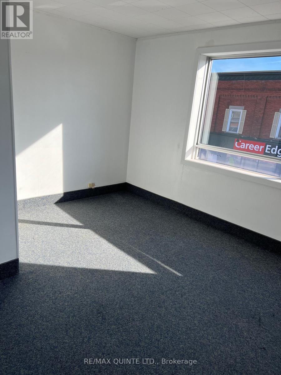 1 – 74 DUNDAS STREET W