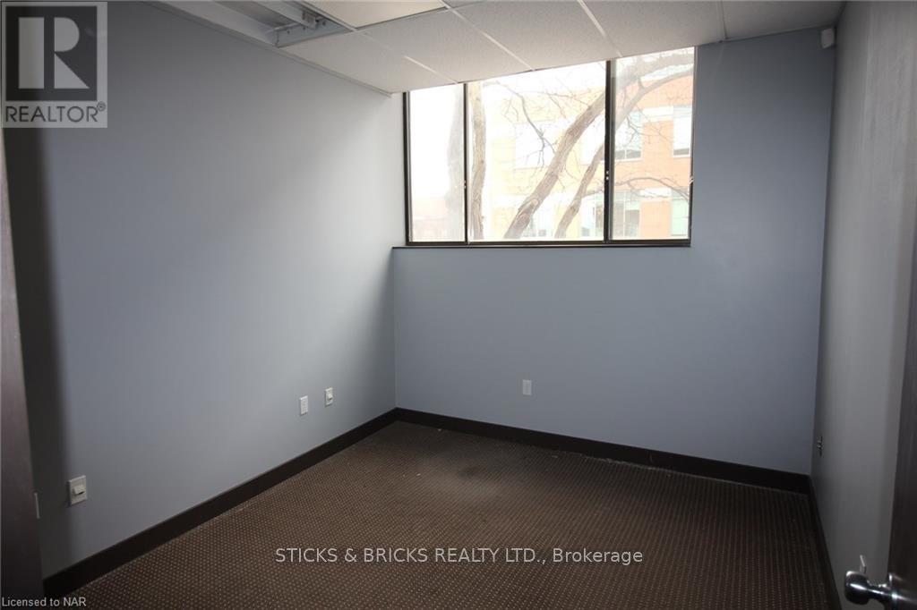 201 – 4673 ONTARIO AVENUE