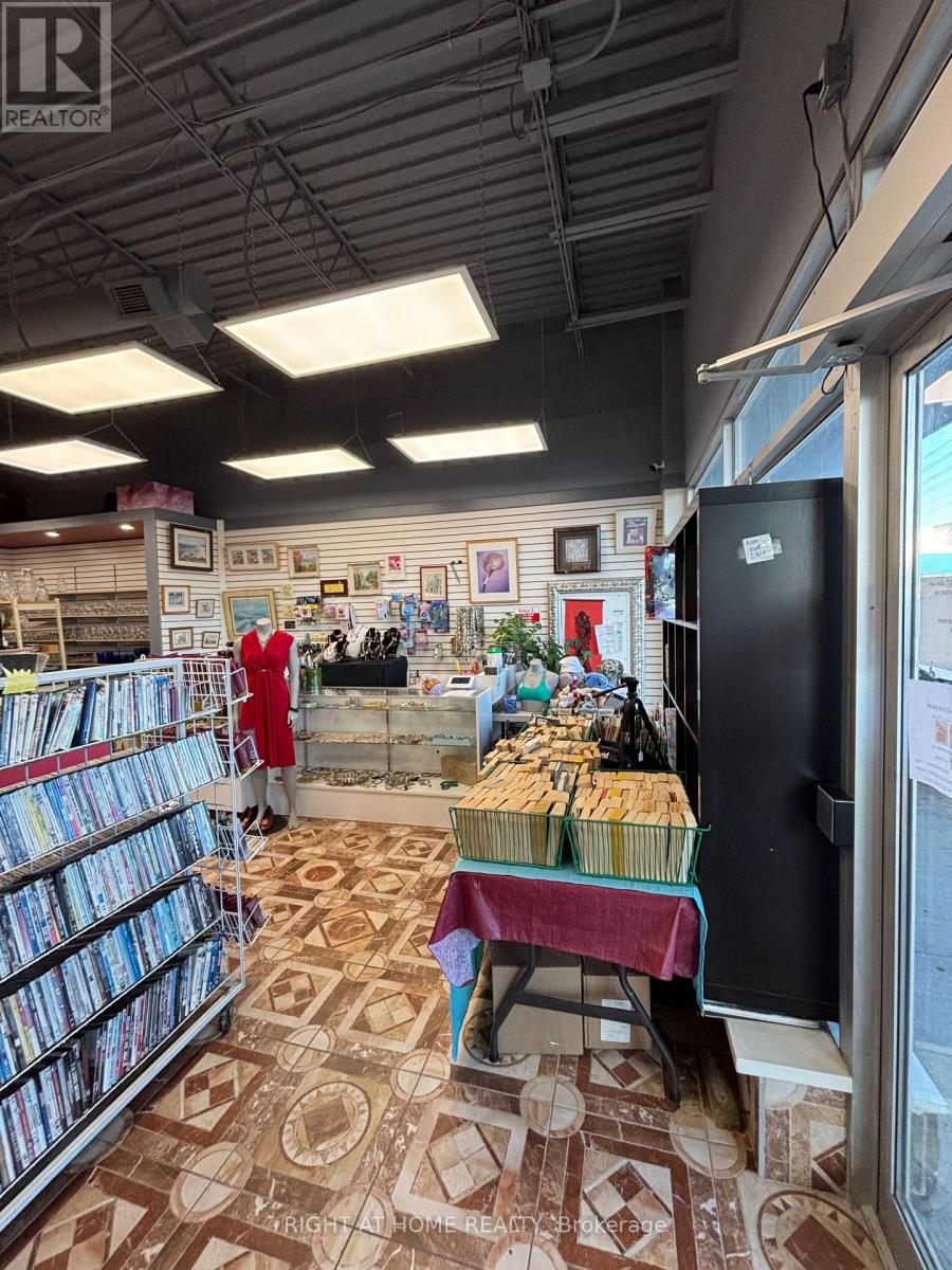 2604 EGLINTON AVENUE E