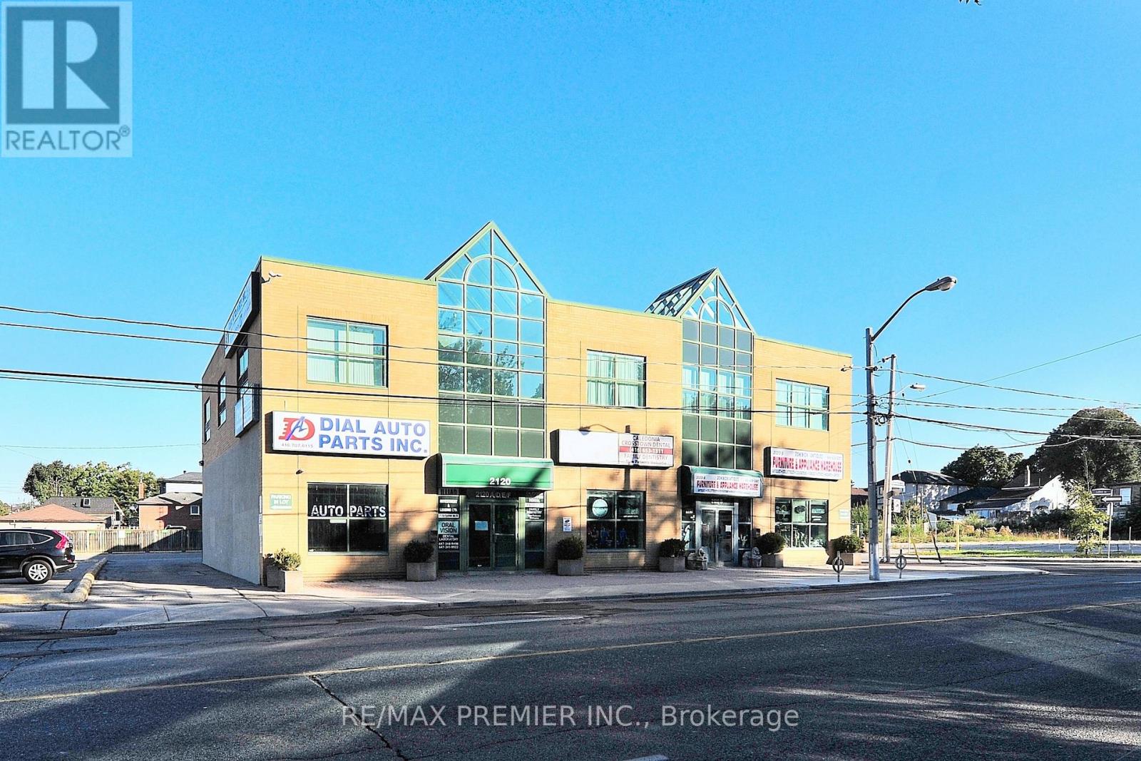 F – 2120 EGLINTON AVENUE W