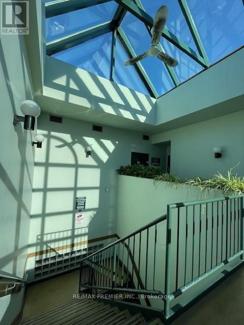 F – 2120 EGLINTON AVENUE W