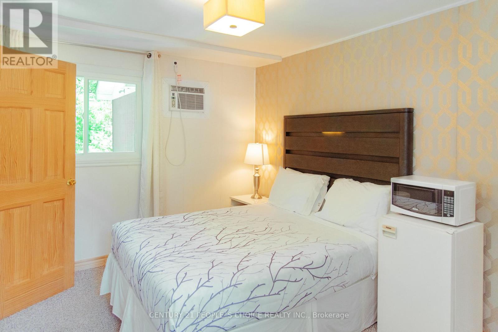 10456 LAKESHORE ROAD